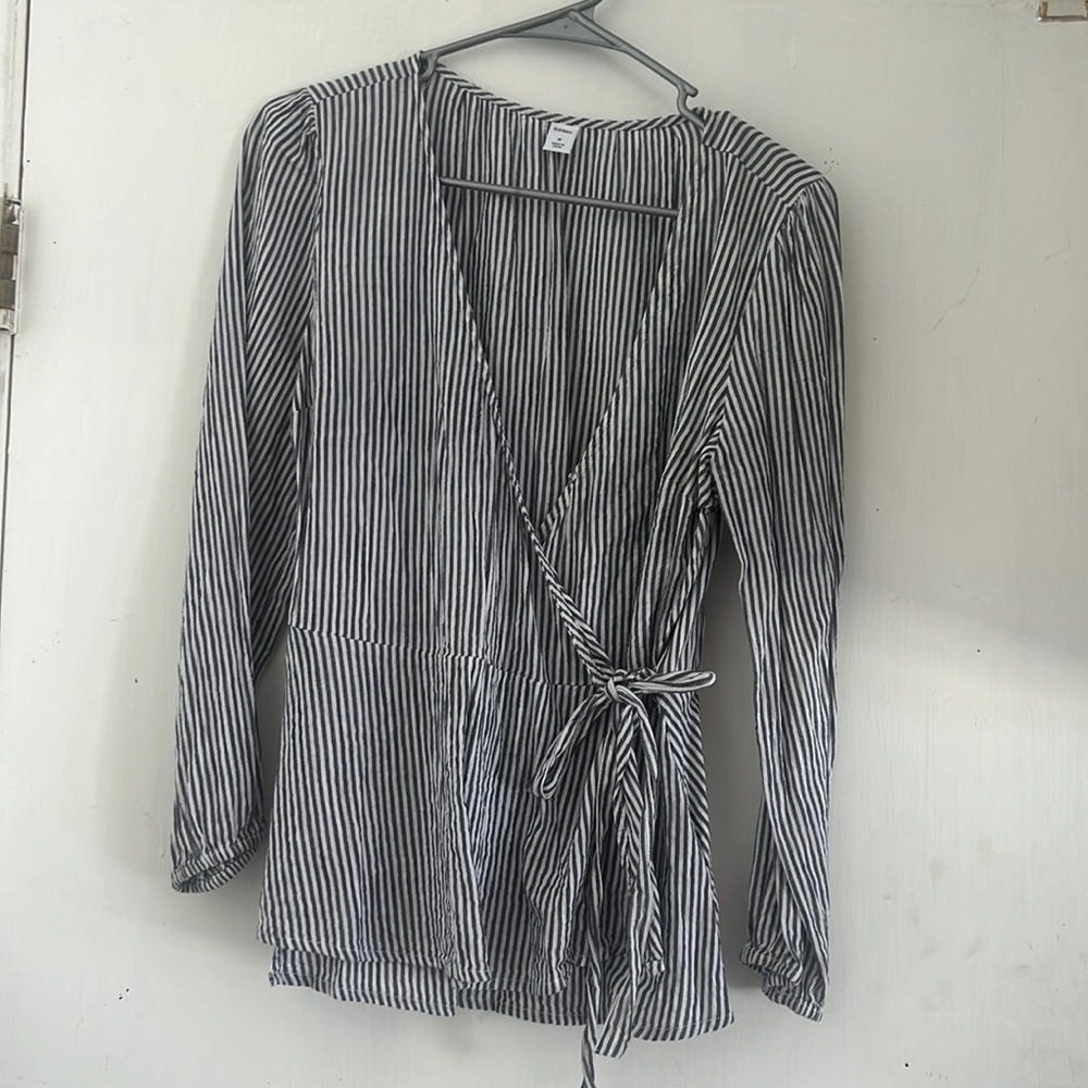 Old Navy long sleeve blouse